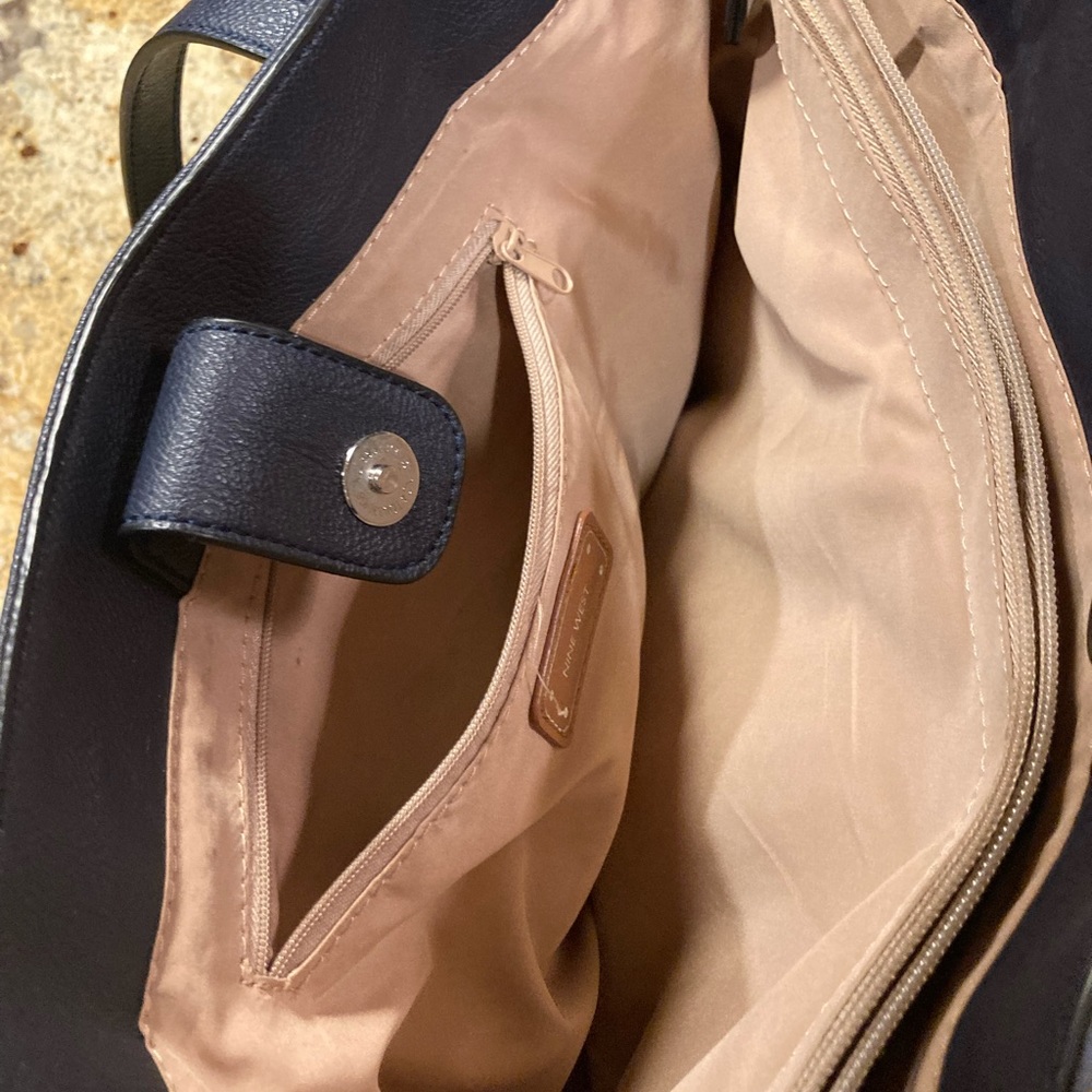 Nine West navy blue handbag - Picture 8 of 9
